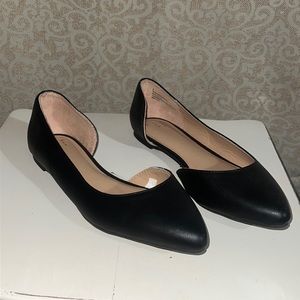 A New Day Black Pointed Toe Flat, Size 9